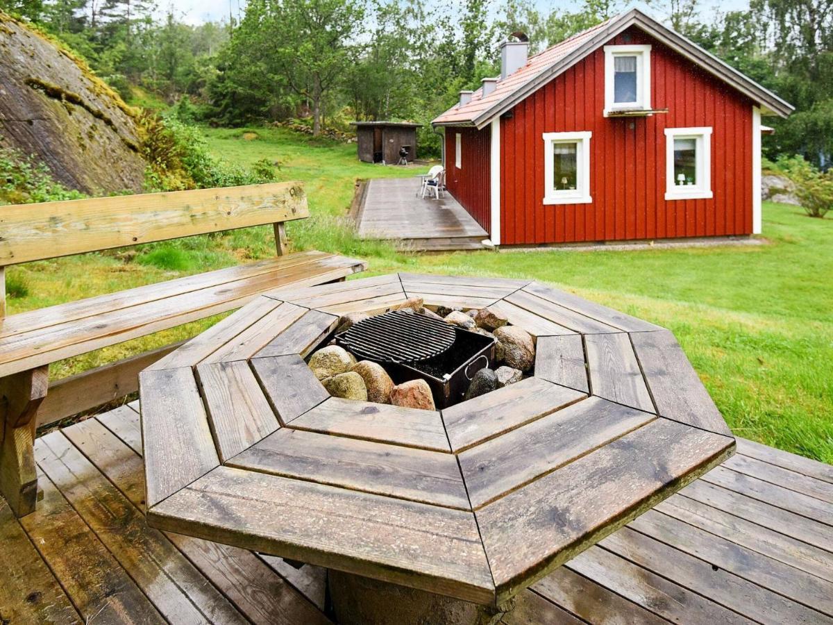 4 Person Holiday Home In Hen N Nösund Eksteriør billede