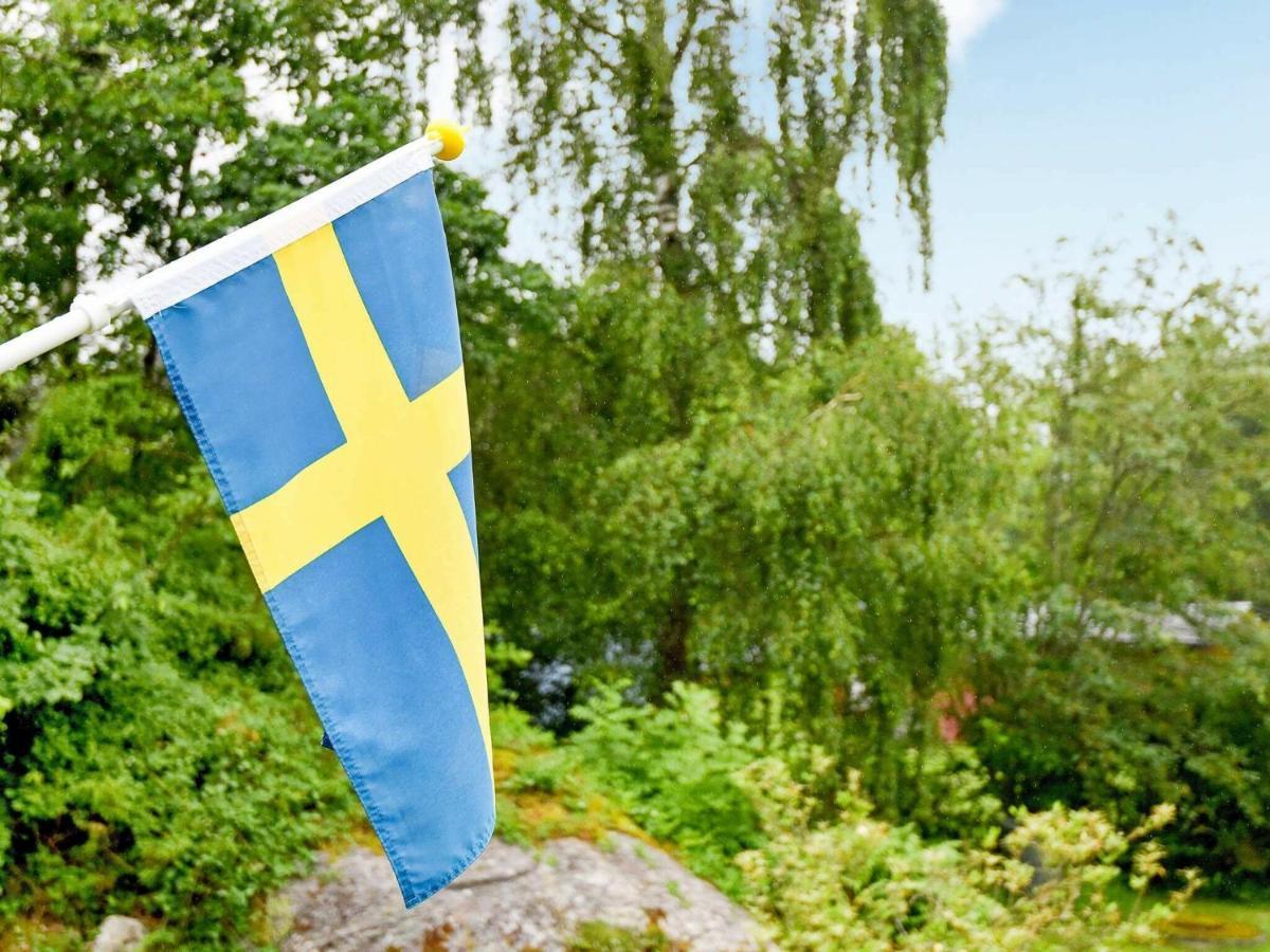 4 Person Holiday Home In Hen N Nösund Eksteriør billede