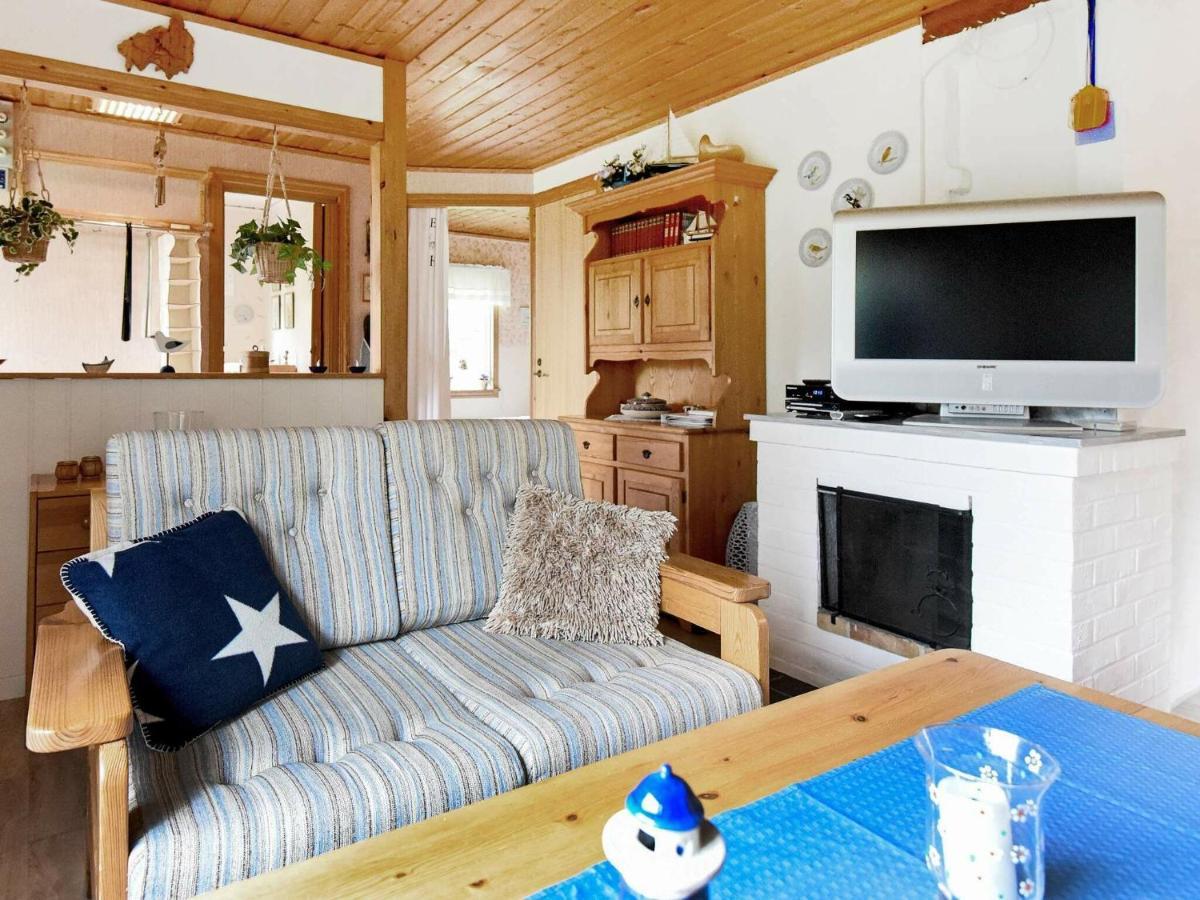 4 Person Holiday Home In Hen N Nösund Eksteriør billede